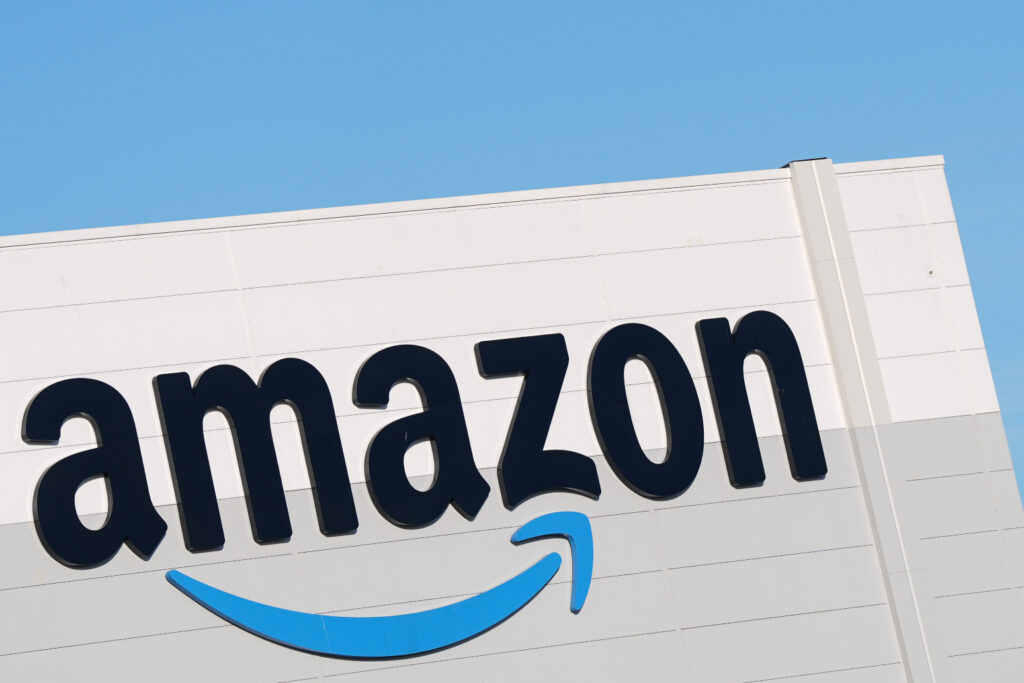 Amazon Above Amazon Announces Above Inflation Pay Rise For Staff – Drift Radio