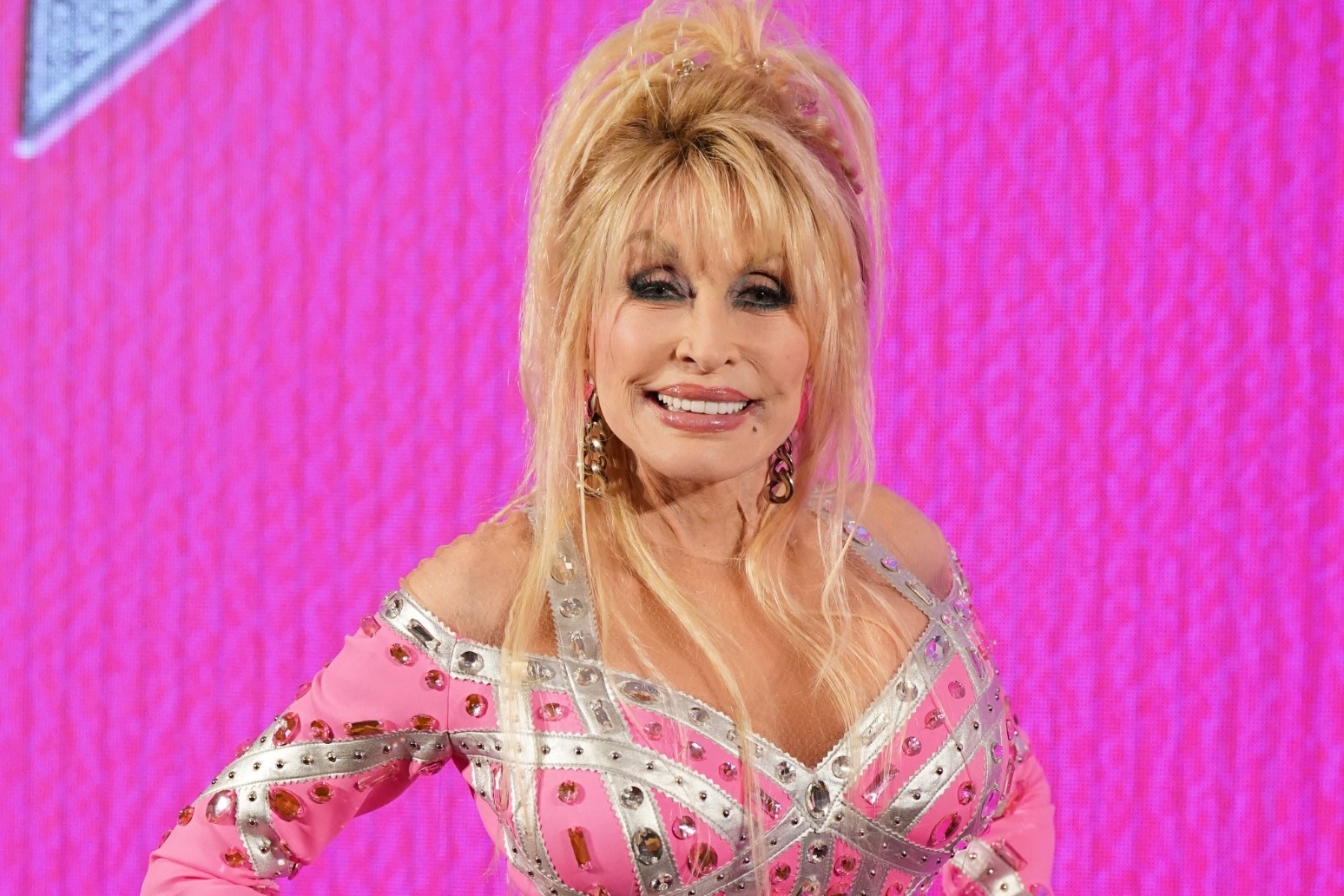 Country Superstar Dolly Parton Dies Aged 80